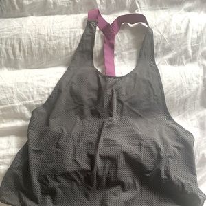 Free movement workout tank